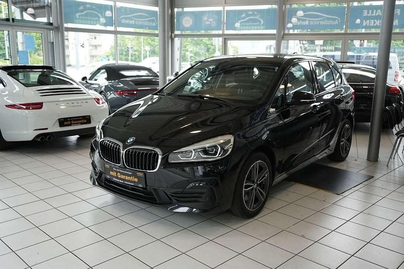 Schwarz Gebraucht 2020 BMW 225 Active Tourer Sport Line Van / Kleinbus | 17.900 € (Fairer Preis) - Bild 1/4