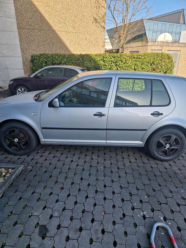 Gebraucht VW Golf IV 75 PS (55 kW) 2002 Silber Limousine