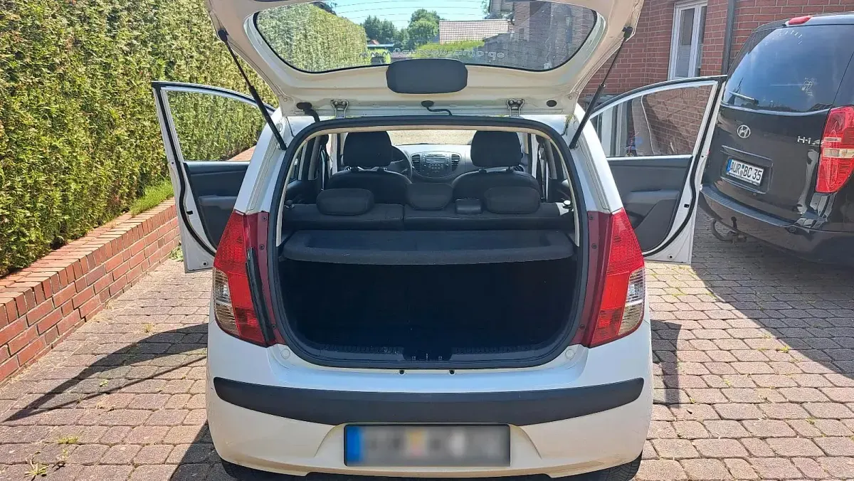 Gebraucht Hyundai i10 67 PS (49 kW) 2009 Weiß Kleinwagen