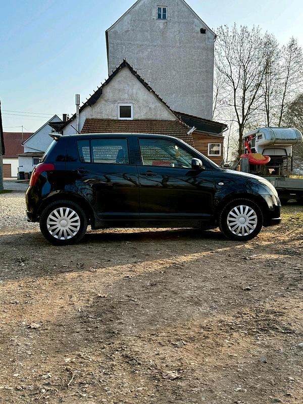 Gebraucht Suzuki Swift 101 PS (74 kW) 2006 Schwarz Kleinwagen