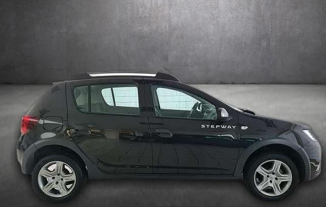 Gebraucht Dacia Sandero Prestige 90 PS (66 kW) 2018 Metallic