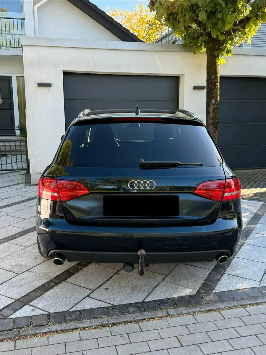 Gebraucht Audi A4 239 PS (175 kW) 2011 Blau Kombi
