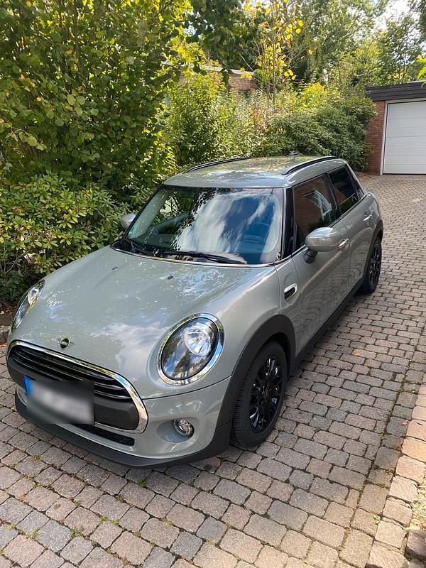 Grau Gebraucht 2020 Mini Cooper Kleinwagen | 23.000 € - Bild 1/4