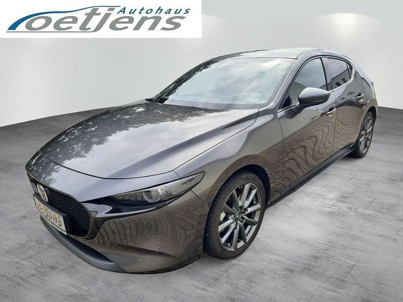 Grau Gebraucht 2022 Mazda 3 Selection Limousine | 21.980 € (Guter Preis) - Bild 1/4