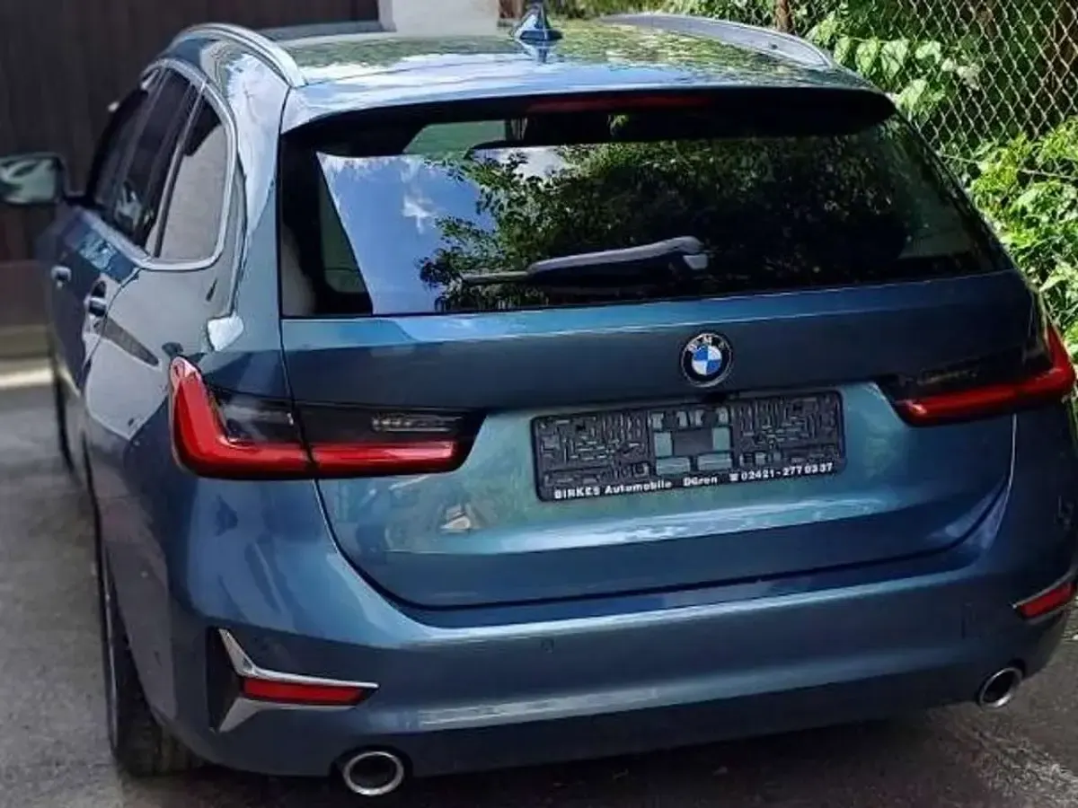 Gebraucht BMW 318 Luxury Line 156 PS (114 kW) 2021 Blau Kombi