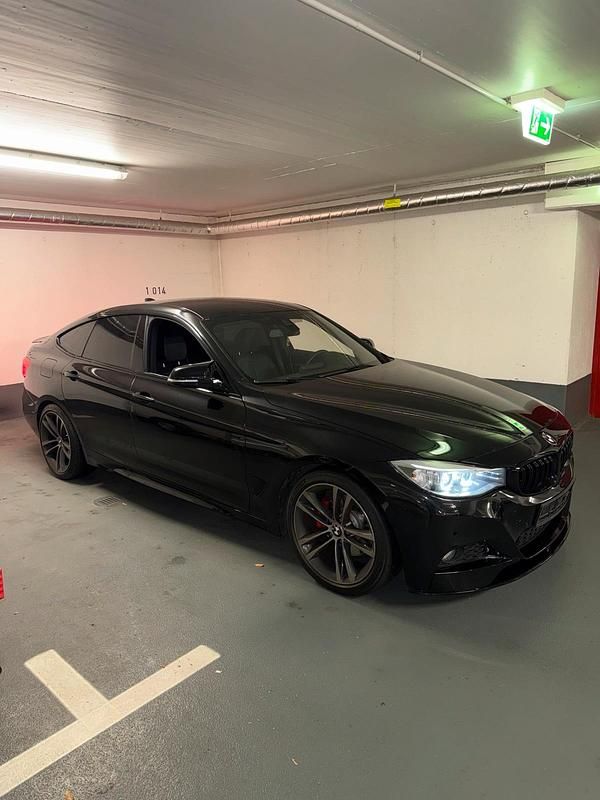 Gebraucht BMW 325 M Performance 218 PS (160 kW) 2016 Schwarz Limousine