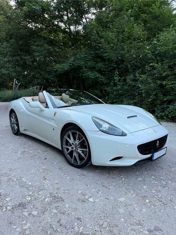 Weiß Gebraucht 2009 Ferrari California Cabrio | 96.900 € (Superpreis) - Bild 1/4