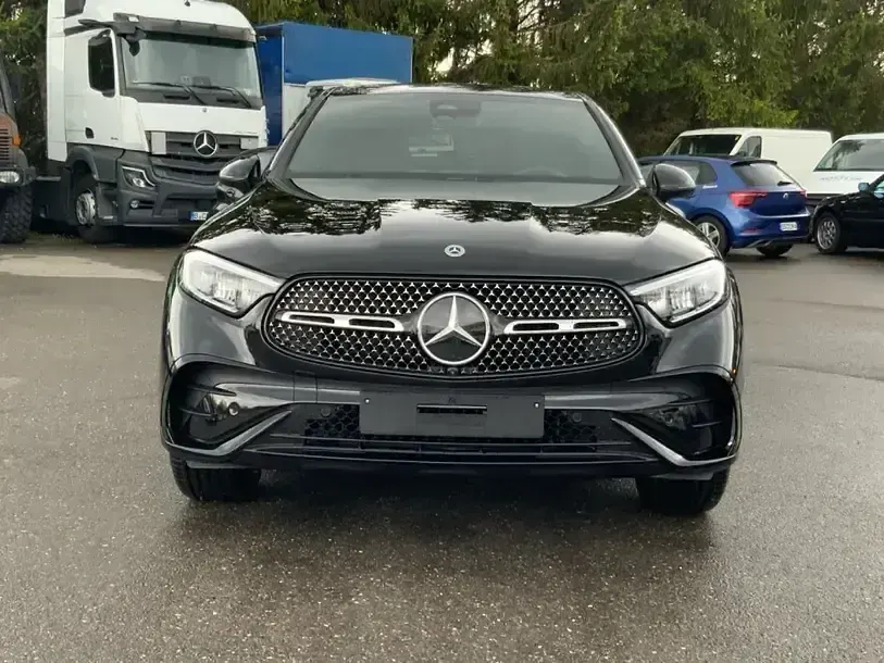 Gebraucht Mercedes GLC220 AMG 197 PS (144 kW) 2026 Schwarz SUV