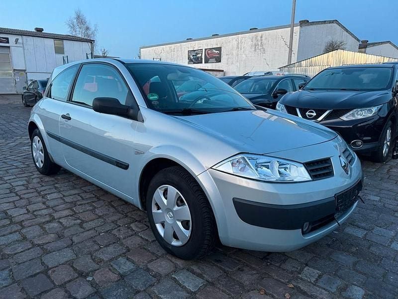 Gebraucht Renault Mégane II 113 PS (83 kW) 2003 Silber Limousine