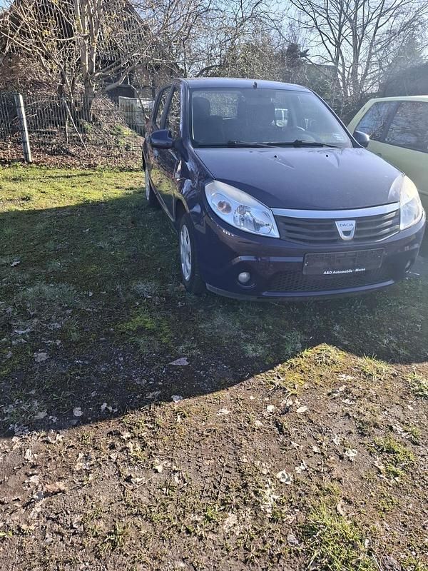 Gebraucht Dacia Sandero 75 PS (55 kW) 2009 Blau Kombi