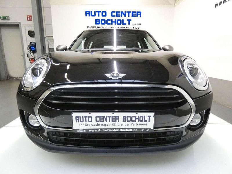 Midnight black metallic Gebraucht 2017 Mini Cooper D Clubman Pepper Kombi | 13.700 € (Fairer Preis) - Bild 1/4