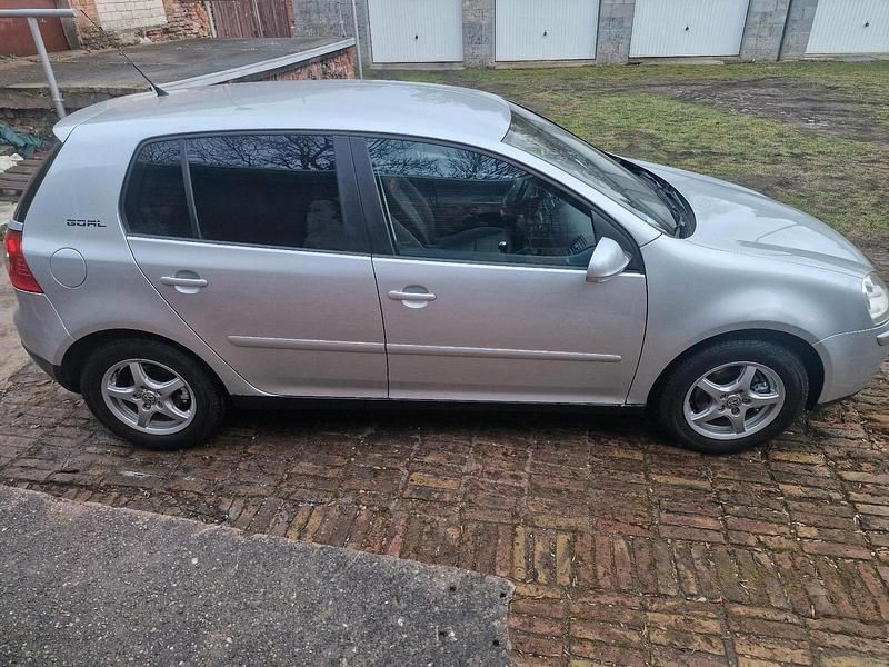 Gebraucht VW Golf IV 115 PS (84 kW) 2006 Grau Kleinwagen