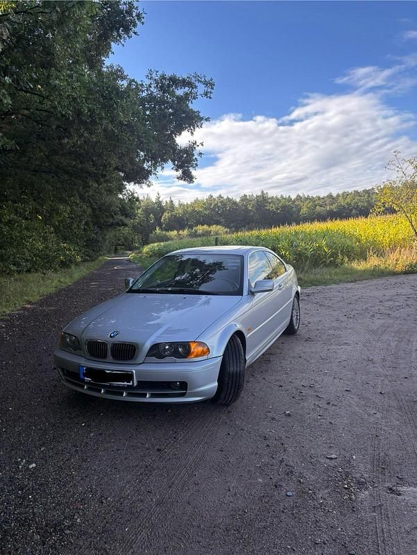 Silber Gebraucht 2001 BMW 325 Coupé | 8.500 € (Fairer Preis) - Bild 1/4
