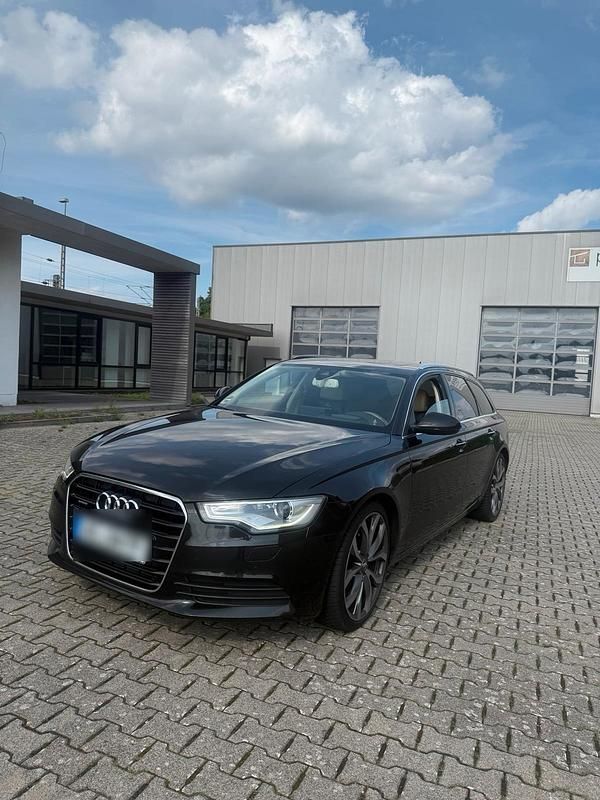 Schwarz Gebraucht 2011 Audi A6 Kombi | 12.500 € (Guter Preis) - Bild 1/4