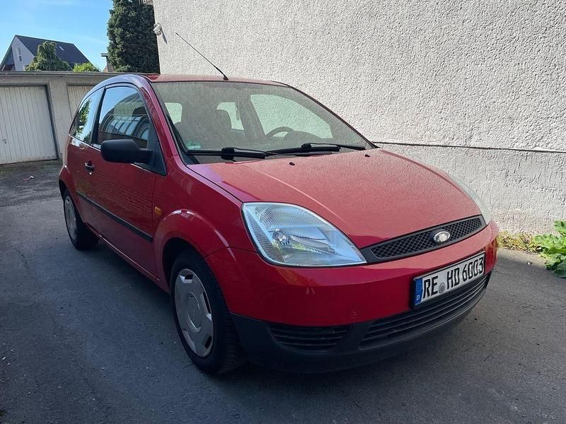 Usata Ford Fiesta 60 CV (44 kW) 2003 Rosso Utilitaria