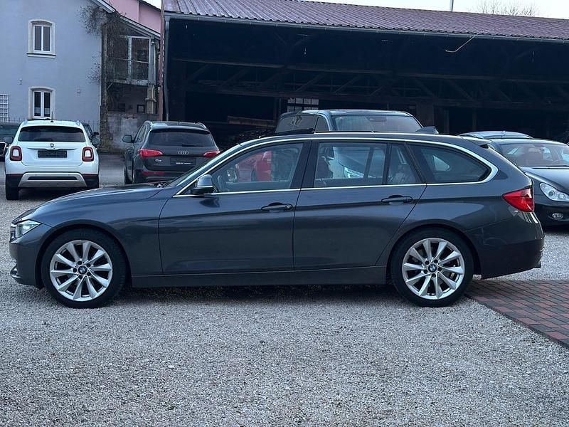 Gebraucht BMW 330 258 PS (189 kW) 2013 Mineralgrau metallic Kombi