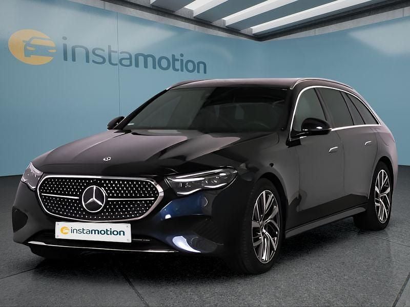 Blau Gebraucht 2024 Mercedes E300 Kombi | 48.849 € (Teuer) - Bild 1/4
