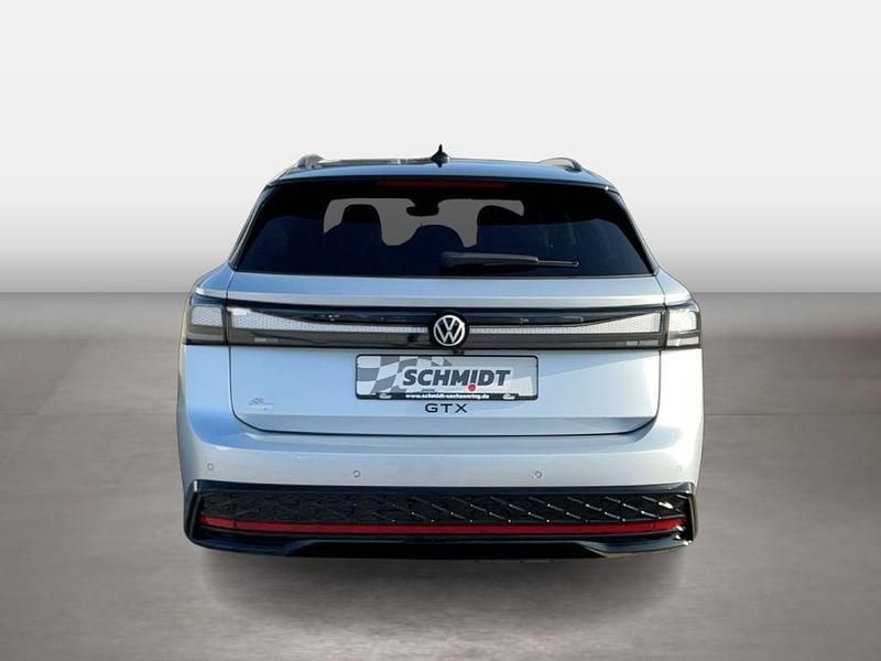 Neu VW ID.7 GTX 250 kW (340 PS) 2026 Scale silver metallic Kombi