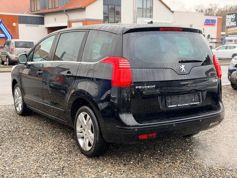 Gebraucht Peugeot 5008 Premium 156 PS (114 kW) 2010 Schwarz Van / Kleinbus