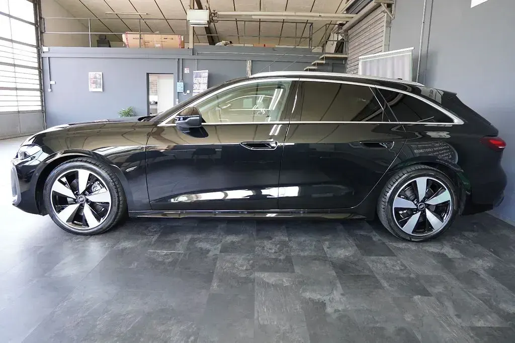 Gebraucht Audi A5 S-Line 204 PS (150 kW) 2025 Schwarz Kombi