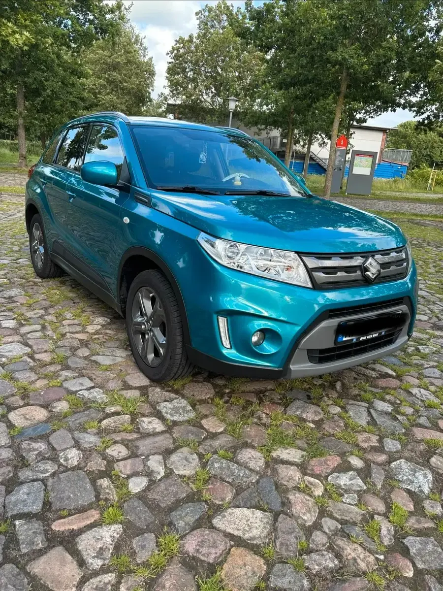 Gebraucht Suzuki Vitara 120 PS (88 kW) 2018 Blau SUV