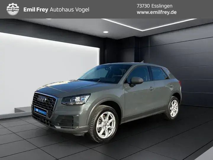 Nano gray metallic Gebraucht 2018 Audi Q2 Basis SUV | 16.990 € (Fairer Preis) - Bild 1/4