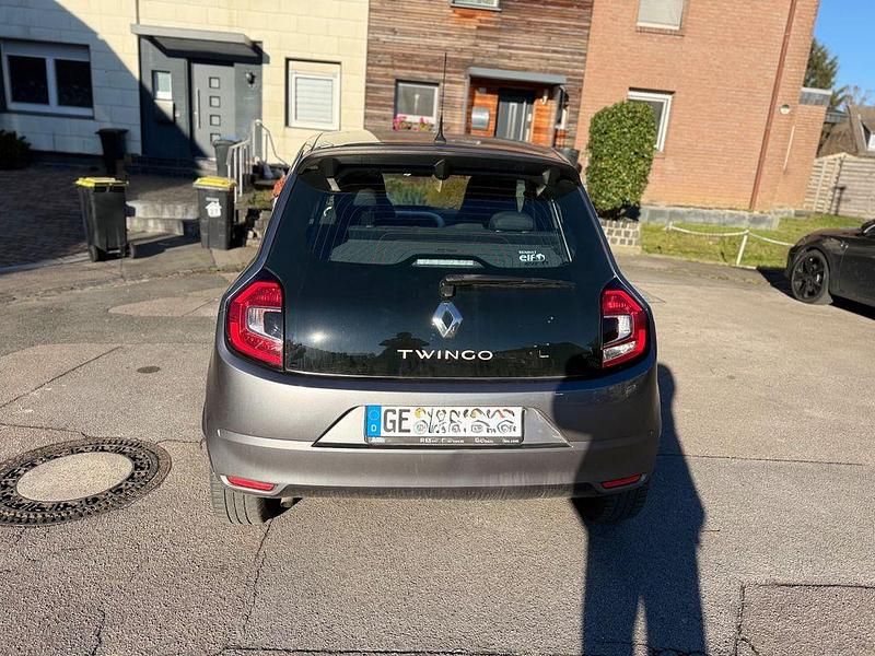 Gebraucht Renault Twingo Life 65 PS (47 kW) 2019 Grau Kleinwagen