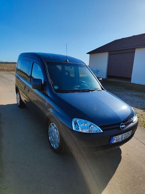 Gebraucht Opel Combo 90 PS (66 kW) 2010 Blau Van / Kleinbus