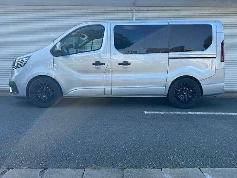 Gebraucht Renault Trafic 170 PS (125 kW) 2024 Highlandgrau Van / Kleinbus