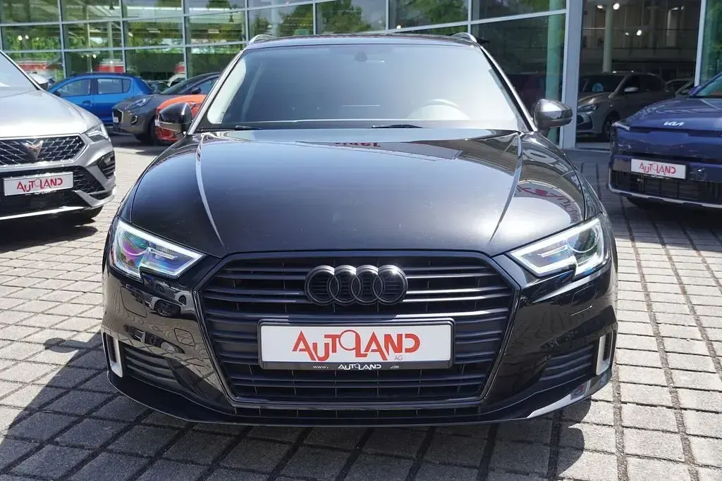 Gebraucht Audi A3 Basis 150 PS (110 kW) 2018 Schwarz Limousine