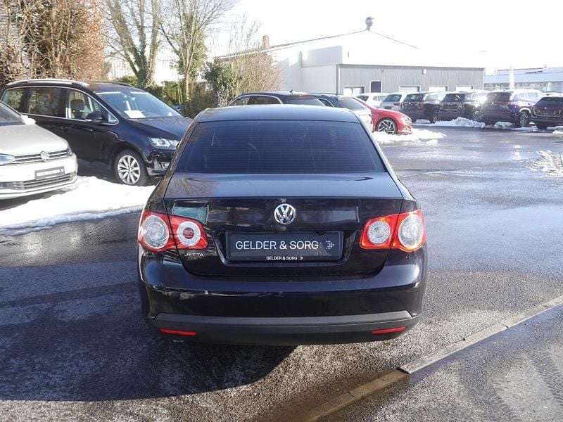 Gebraucht VW Jetta Trendline 102 PS (75 kW) 2008 Schwarz Limousine