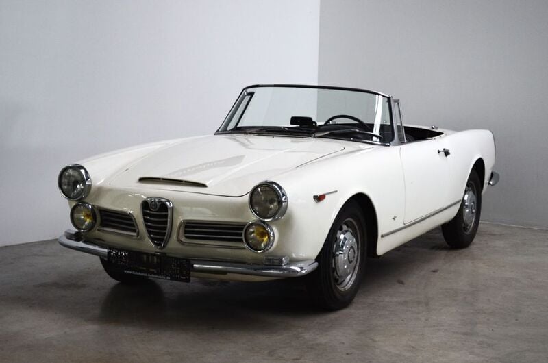 Gebraucht Alfa Romeo 2600 145 PS (106 kW) 1963 Weiß Cabrio