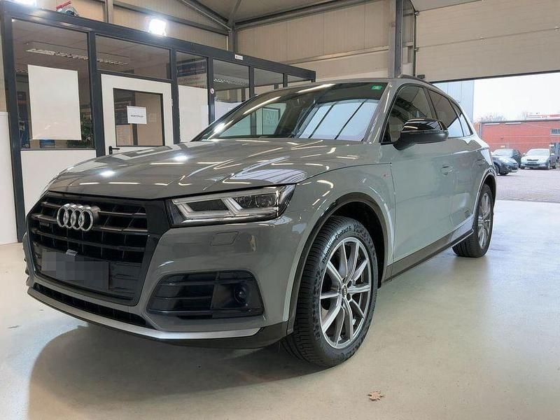 Grau Gebraucht 2021 Audi Q5 Sport SUV | 27.000 € (Superpreis) - Bild 1/4