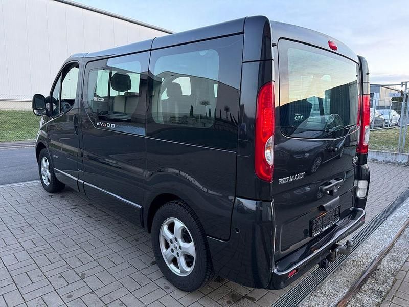 Gebraucht Renault Trafic 114 PS (83 kW) 2012 Schwarz Van / Kleinbus