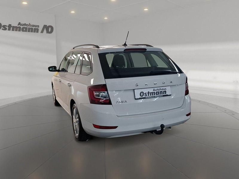 Gebraucht Skoda Fabia Ambition 95 PS (69 kW) 2022 Weiß Kombi