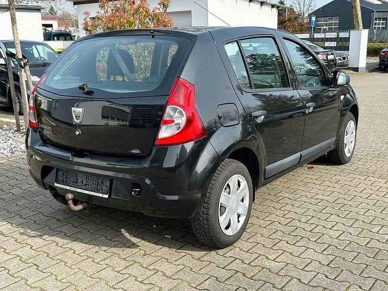 Gebraucht Dacia Sandero 75 PS (55 kW) 2012 Schwarz Limousine