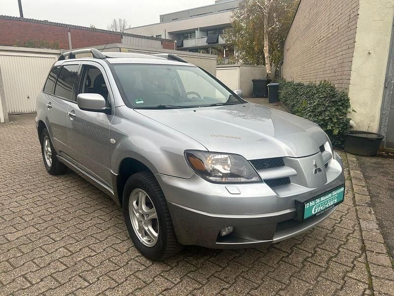 Gebraucht Mitsubishi Outlander Intense 160 PS (117 kW) 2004 Silber SUV