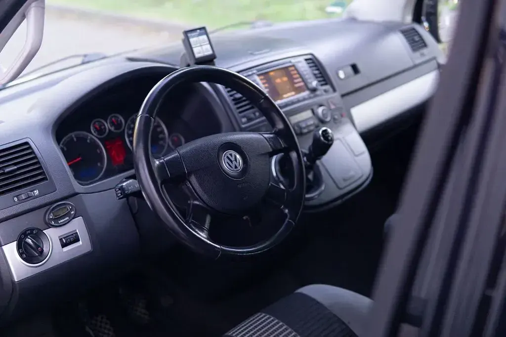 Gebraucht VW Multivan 174 PS (127 kW) 2009 Schwarz Van / Kleinbus