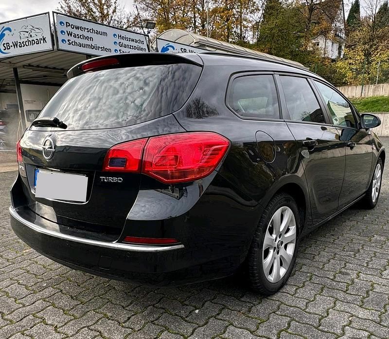 Gebraucht Opel Astra Energy 140 PS (102 kW) 2015 Schwarz Kombi
