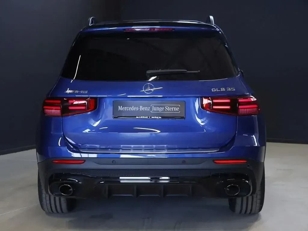 Gebraucht Mercedes GLB35 AMG 306 PS (225 kW) 2024 Blau SUV