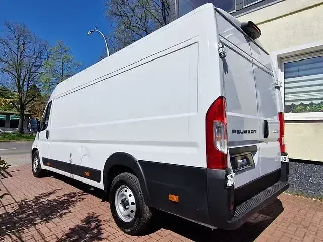 Gebraucht Peugeot Boxer 180 PS (132 kW) 2025 Weiß Van