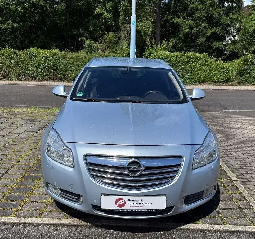 Gebraucht Opel Insignia 160 PS (117 kW) 2012 Silber Kombi