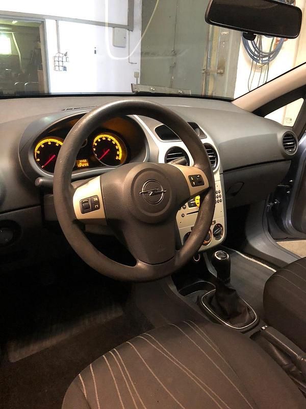 Gebraucht Opel Corsa 80 PS (58 kW) 2008 Blau Kleinwagen