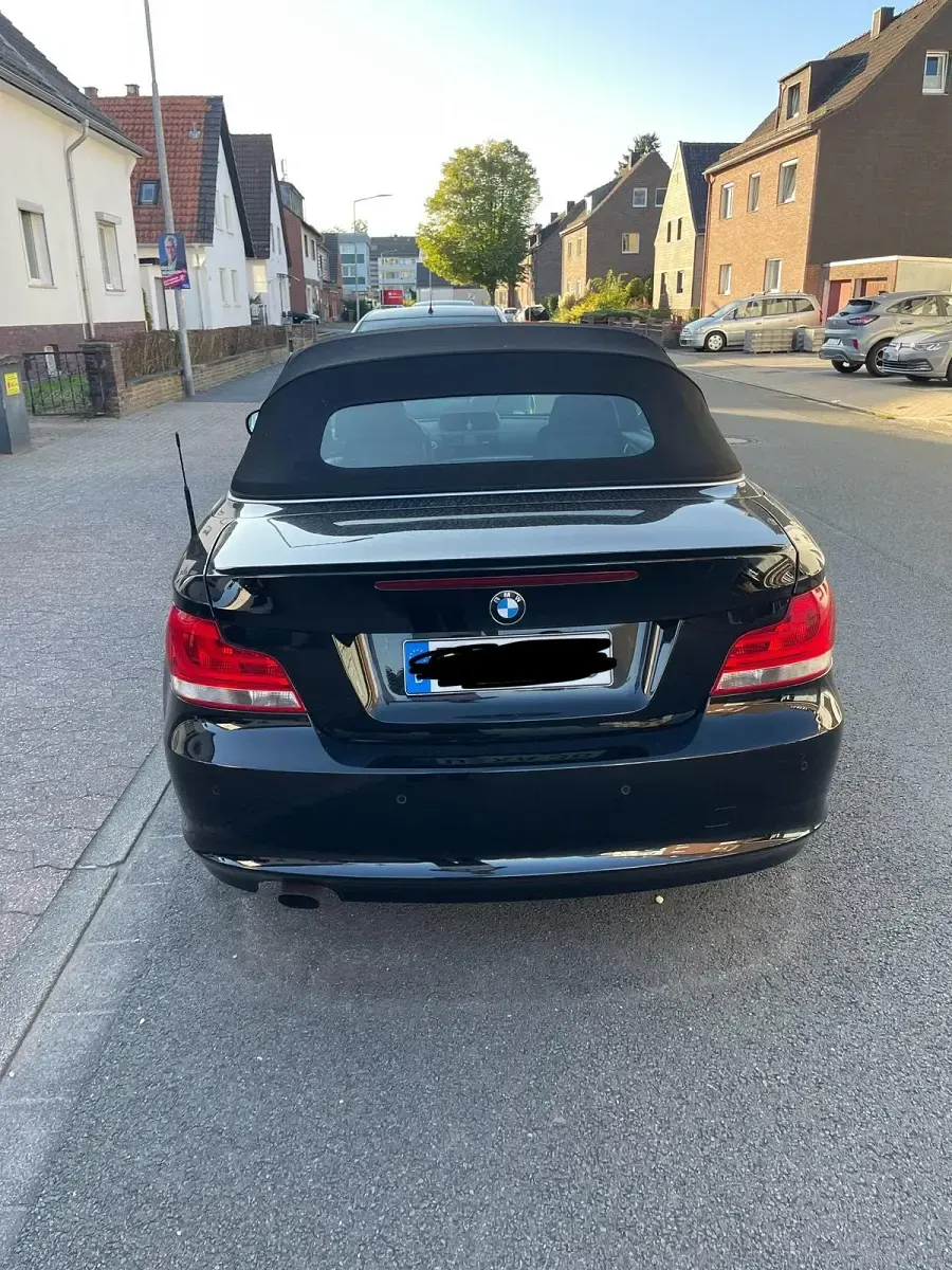 Occasion BMW 118 Cabriolet 143 ch (105 kW) 2011 Noir Cabriolet
