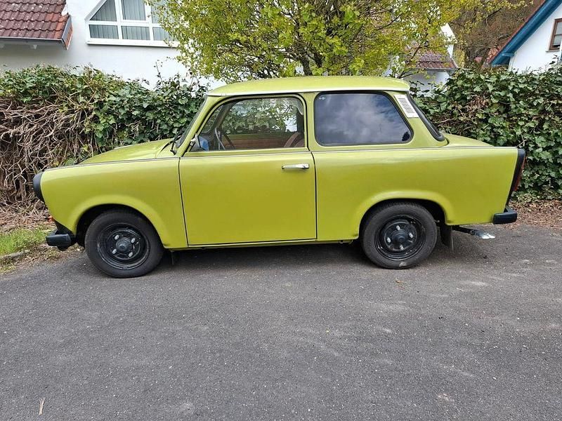 Grün Gebraucht 1989 Trabant 601 Kleinwagen | 6.500 € - Bild 1/4