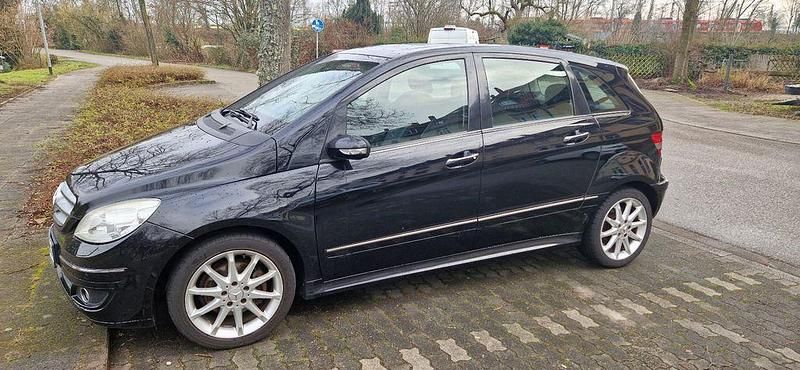 Gebraucht Mercedes B200 136 PS (100 kW) 2007 Schwarz Van / Kleinbus