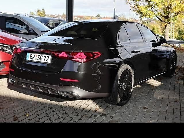 Gebraucht 2025 Mercedes E220 AMG line | 80.999 € - Bild 1/4