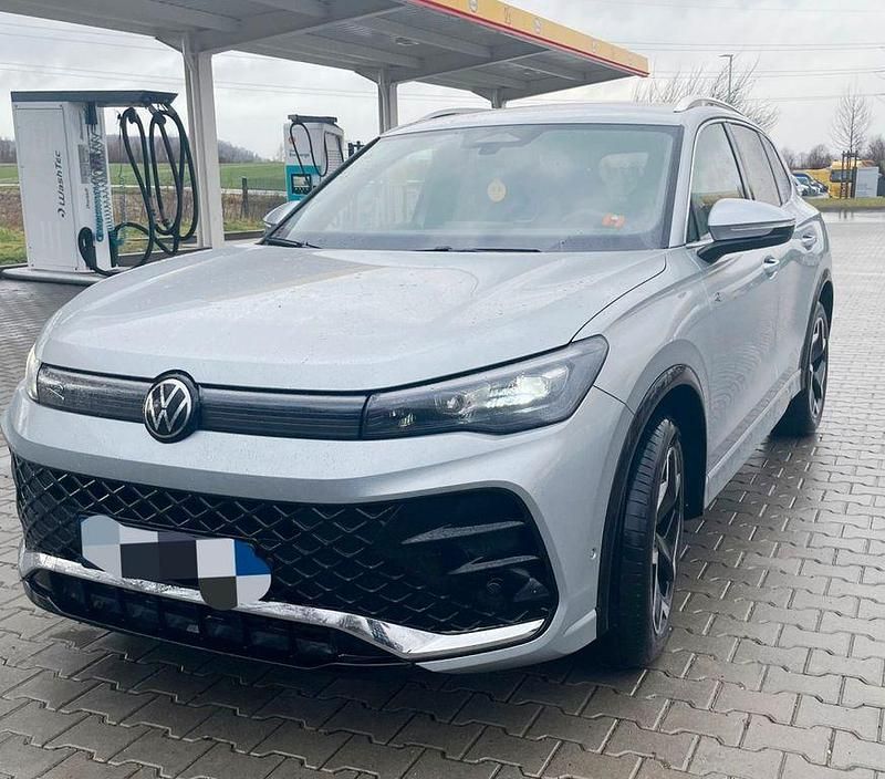 Gebraucht VW Tiguan R-line 150 PS (110 kW) 2025 SUV