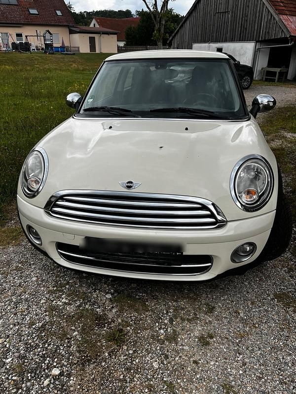 Weiß Gebraucht 2010 Mini One D Kleinwagen | 3.300 € (Fairer Preis) - Bild 1/4