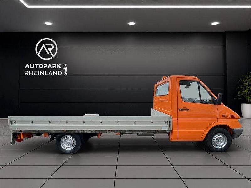Gebraucht Mercedes Sprinter 82 PS (60 kW) 2006 Orange Van